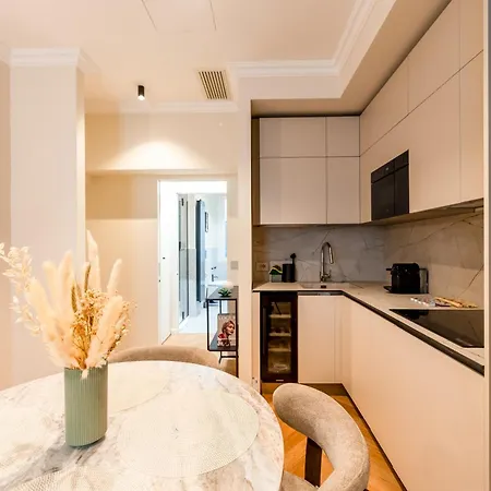 Luxury37 - Porta Venezia Apartman *